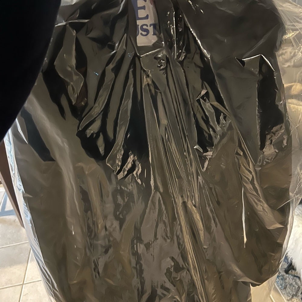 Black long mackage coat